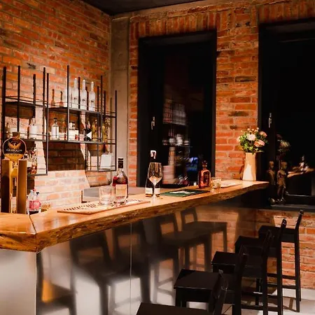 Karma House Goscienczyce 住宿加早餐酒店 *