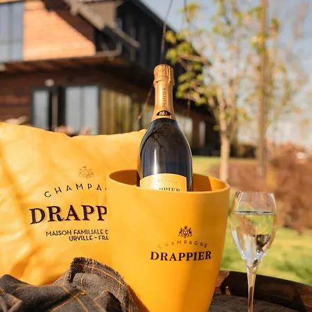 Karma House Goscienczyce Oda ve Kahvaltı